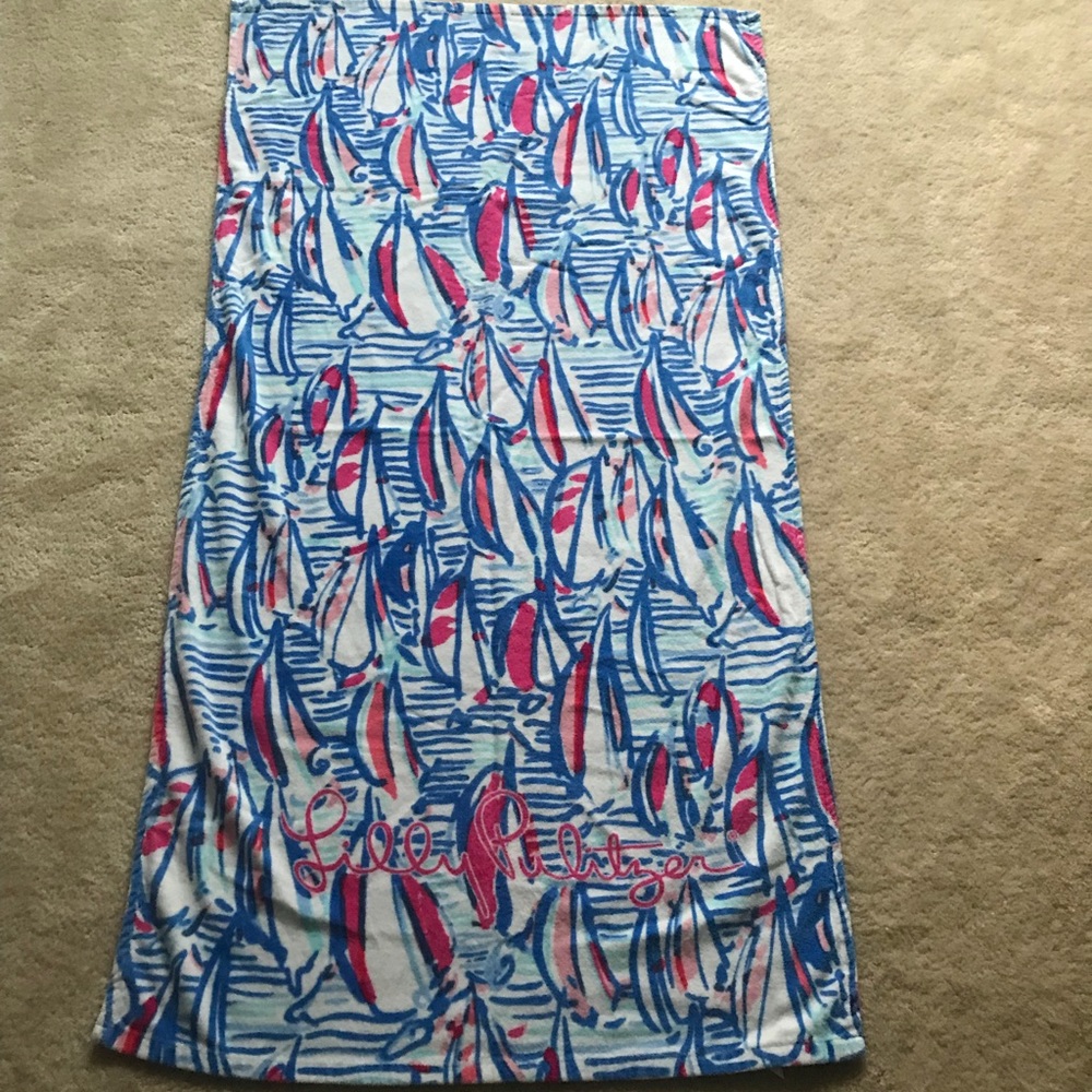Lily Pulitzer Beach Towel in Red Right Return